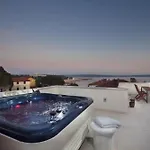 Vera Villa